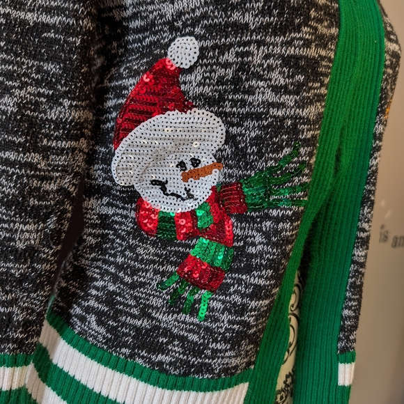 🖤 Women's Heather and Green Festive Christmas Cardigan - Picture 4 of 5